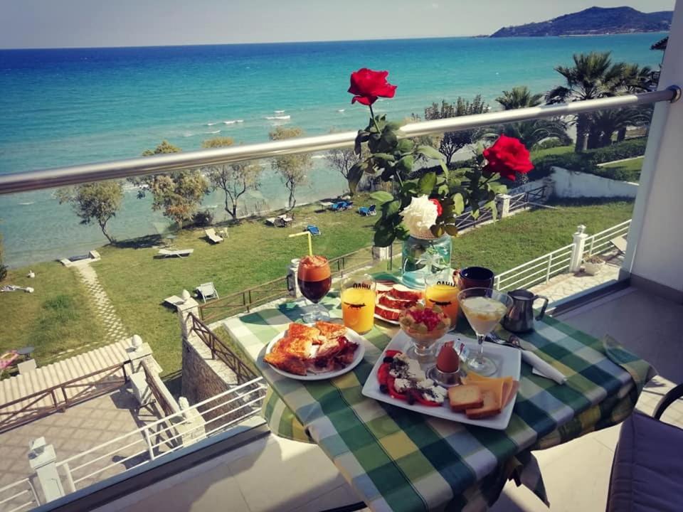 Laura Beach House أليكيس المظهر الخارجي الصورة