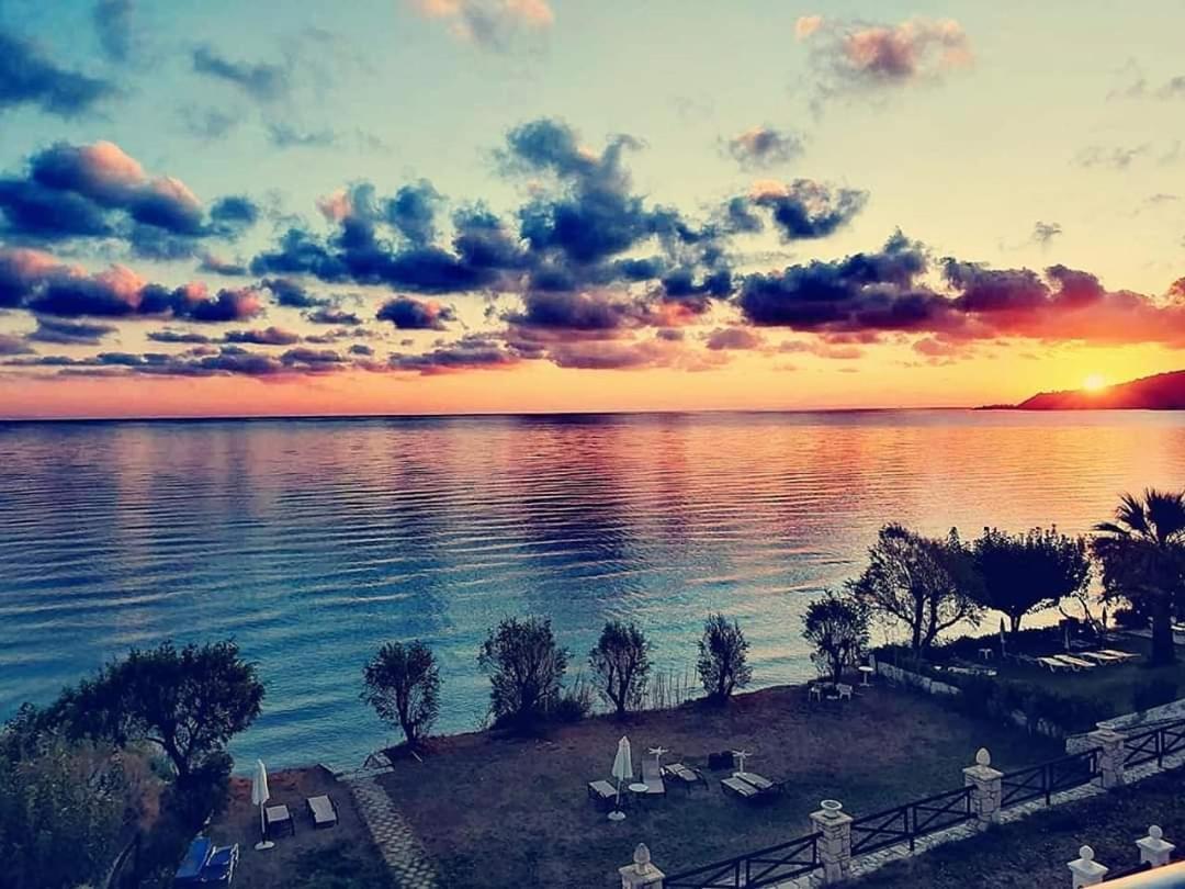 Laura Beach House أليكيس المظهر الخارجي الصورة